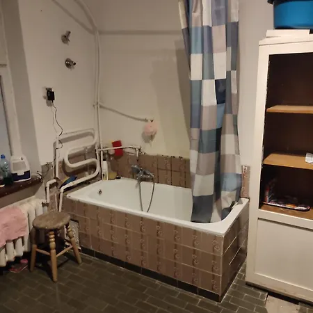 Bialy Dom Cyprysowa 11