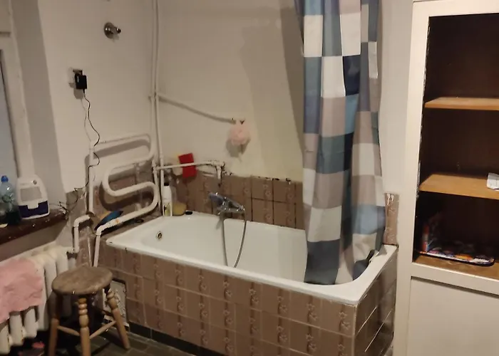 Bialy Dom Cyprysowa 11